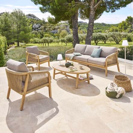 Jardin aménagé sous une tonnelle